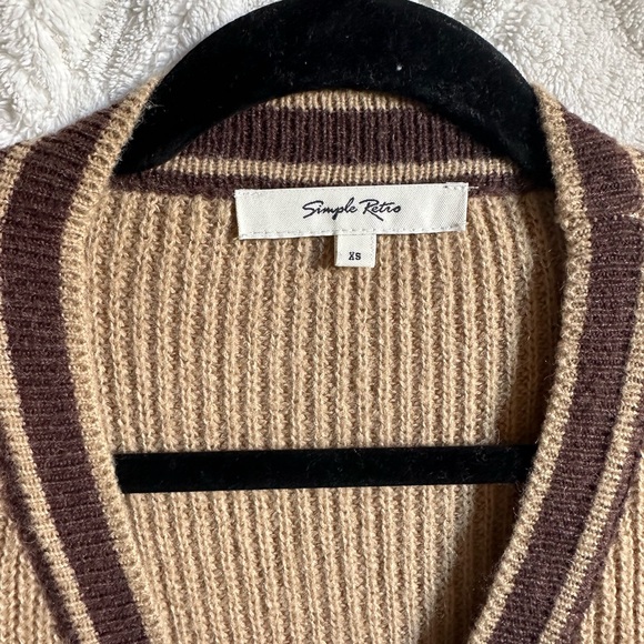 Simple Retro Jenesis Contrast Knit Cardigan - Picture 5 of 6